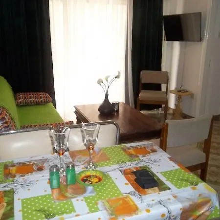 Amazing Center Flat 9 Green Lárnaka